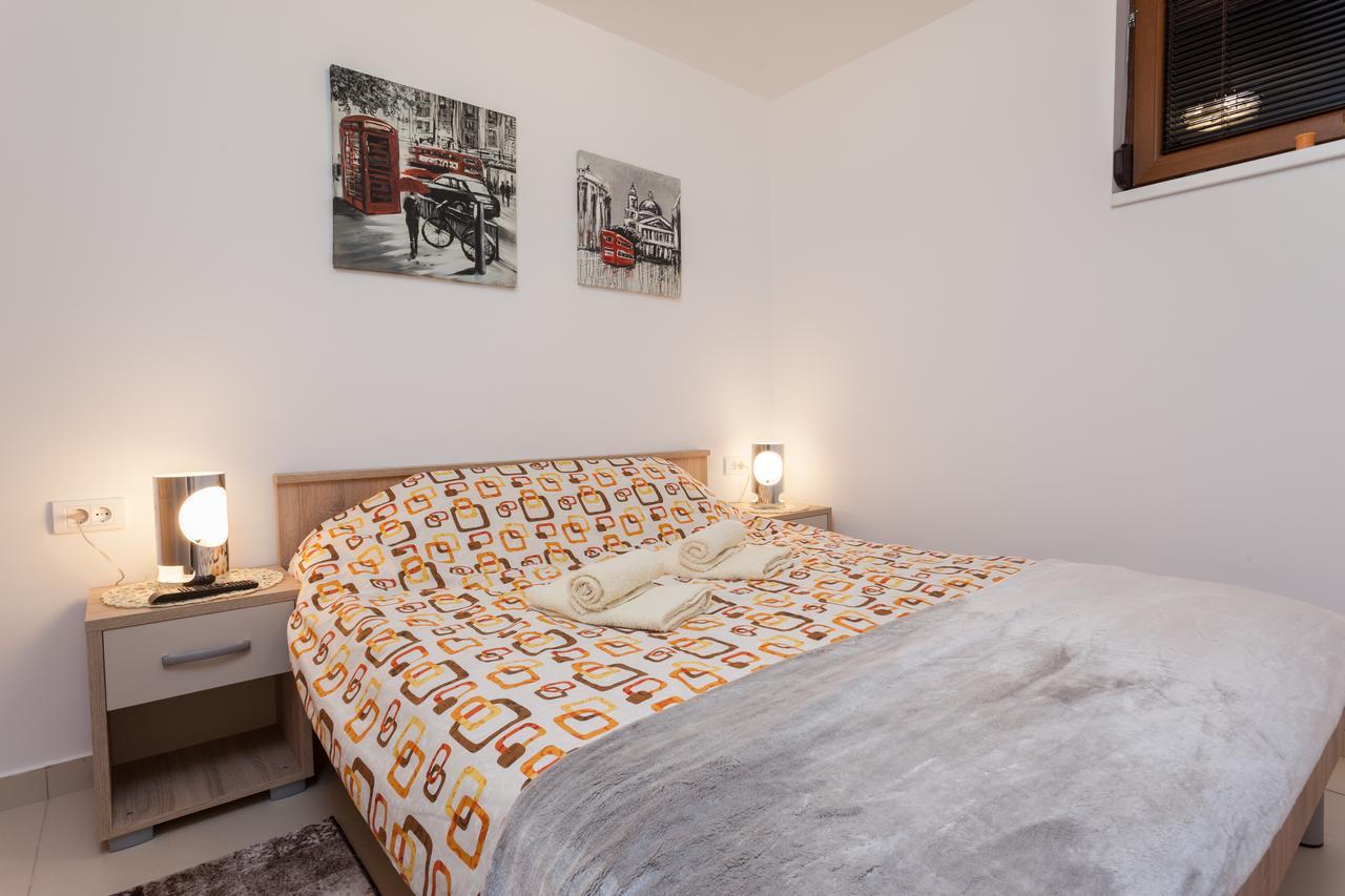 Astra Apartment ズラティボール エクステリア 写真